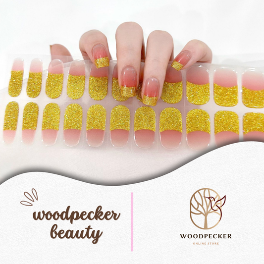 Woodpecker|Gold Glitter French Nail